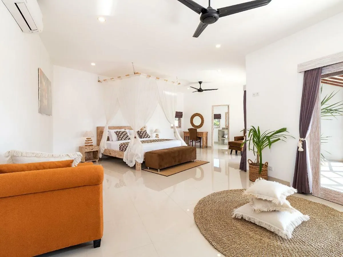 Villa Hiburan 1 By Villa Finder Seminyak 0*,